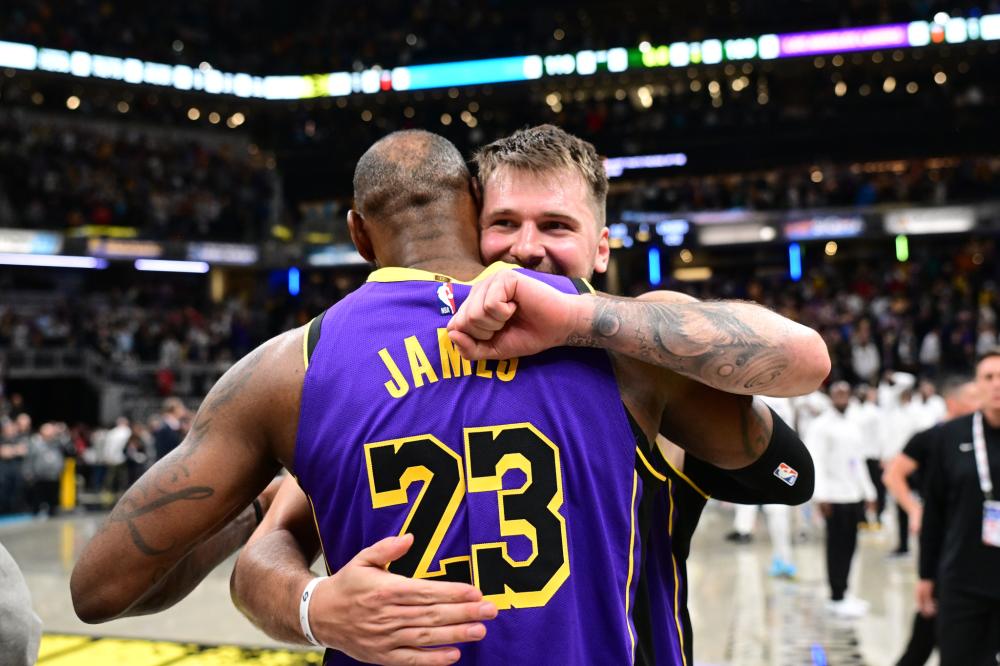 赛中保持竞 赛中保持竞