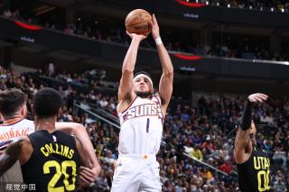 四冠加身并 四冠加身并